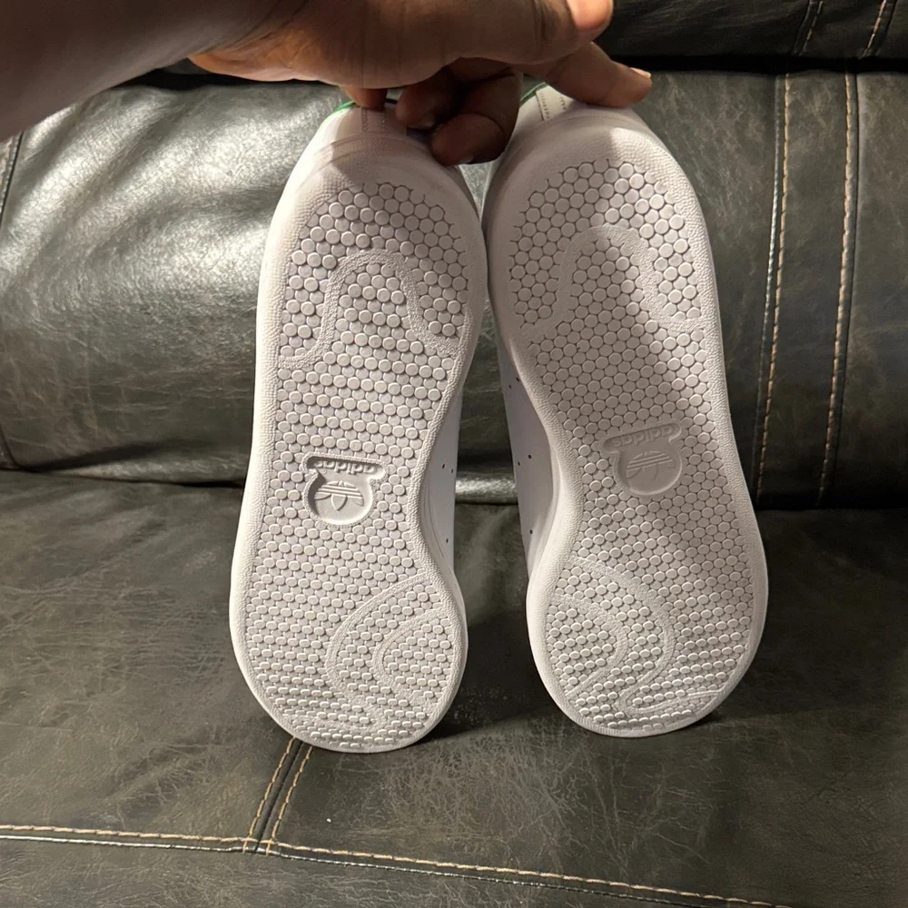 Adidas Stan Smith White with Green Highlights 13mens - Picture 6 of 6